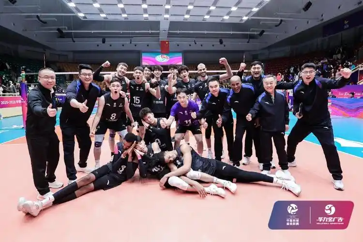 比利时甲级联赛：沙勒罗瓦 VS 标准列日